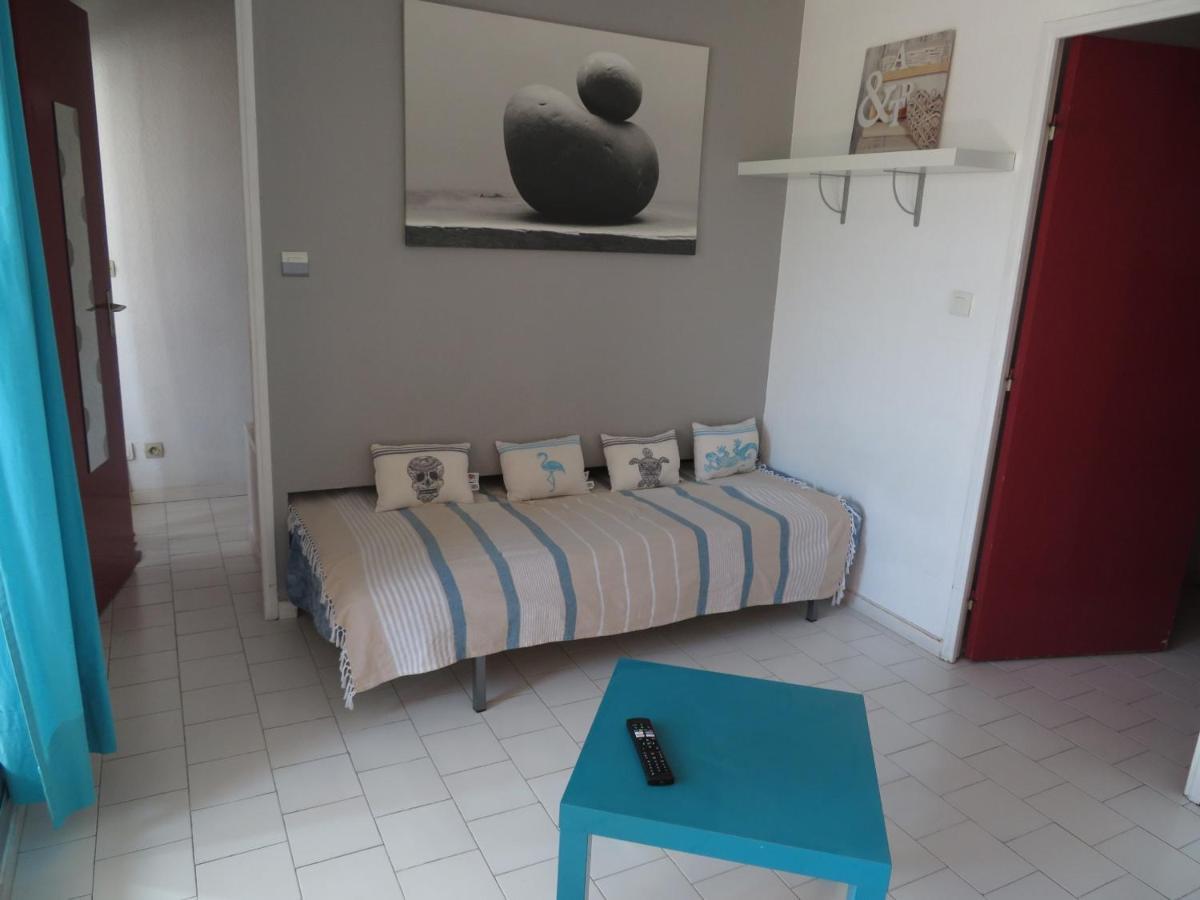 Studio Cabine A 300M De La Plage Avec Loggia Vitree - Fr-1-338-428 Sete Bagian luar foto